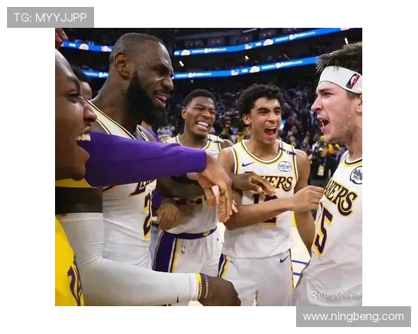 浓眉带领湖人战胜勇士 豪华双塔展现强大内线统治力